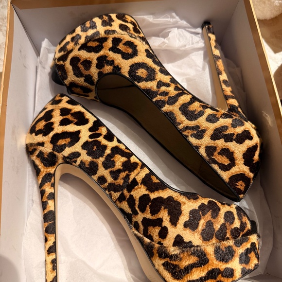 Michael kors leopard cheetah calf hair stilettos - Picture 2 of 5